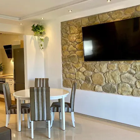 Olivenblatt 4 شقة باردولينو
